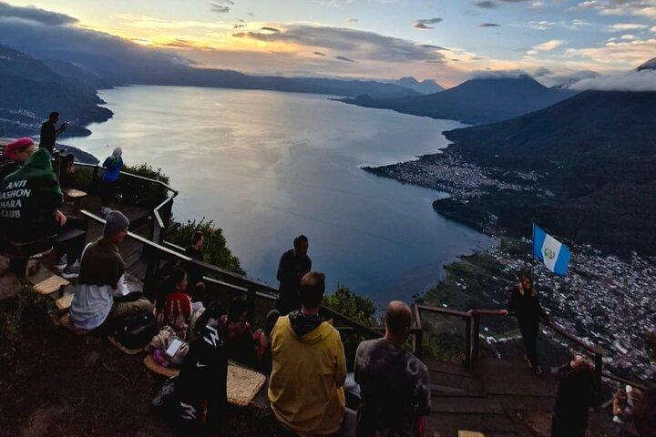 Tour privato di un giorno da Antigua al lago Atitlán