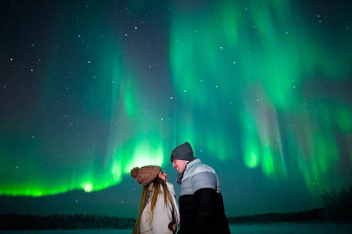 Rovaniemi: Aurora Boreale Garantita – Piccolo Gruppo & Fotografia