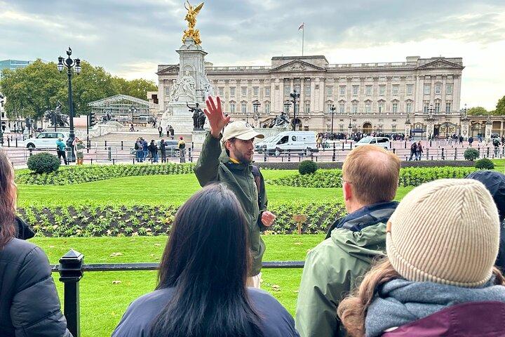 London Full Day Tour by Foot, Bus, Tube and Boat