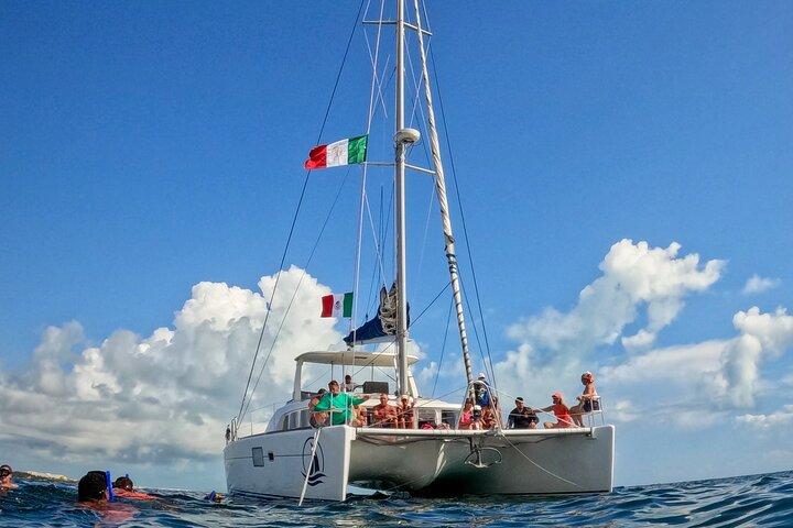 Deluxe Catamaran Tour till Isla Mujeres, från Puerto Morelos hotell