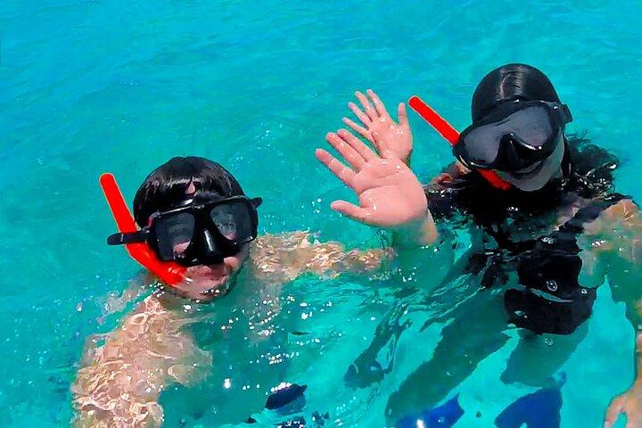 Deluxe Catamaran Tour till Isla Mujeres, från Costa Mujeres Hotell