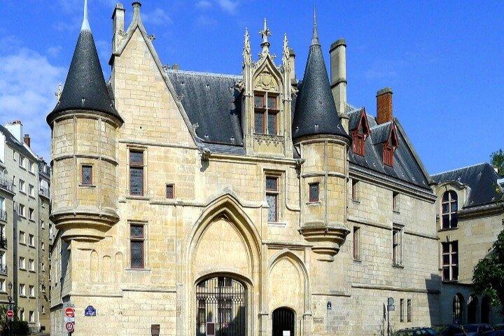 La storia di Parigi dall'antichità al Medioevo