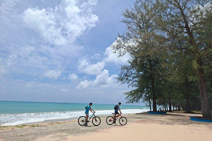 Thai Mueang Beach e Cascata Eco Bike Relax Tour da Khao Lak