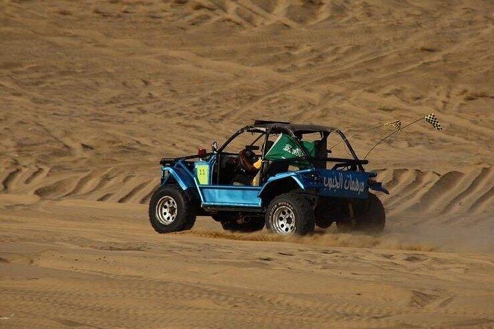 VIPレッドデューンデザートサファリ（クワッドバイク付 ） , 4x4ピック＆ドロップ,BBQディナー
