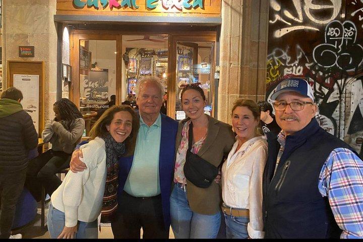 Barcelona tailored tapas & drinks tour with a native guide