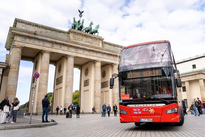 Hop On Hop Off Bus Tour and Berlin Dungeon Admission