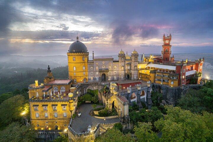 PRIVATE Sintra and Cascais Day Tour by Van
