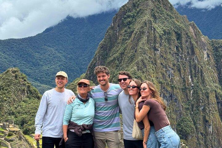 Tour di un'intera giornata a Machu Picchu da Cusco con pranzo