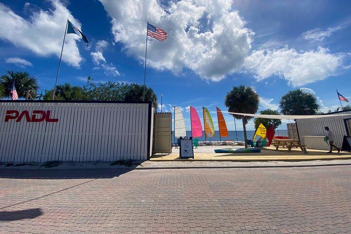 Hobie Beach Miamiのウィンドサーフィンアドベンチャー