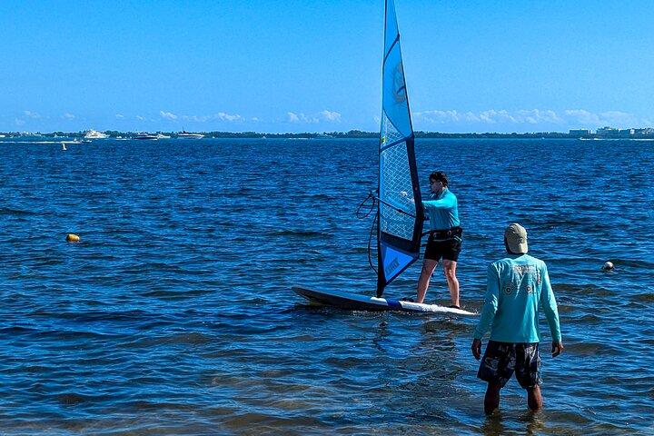 Hobie Beach Miamiのウィンドサーフィンアドベンチャー
