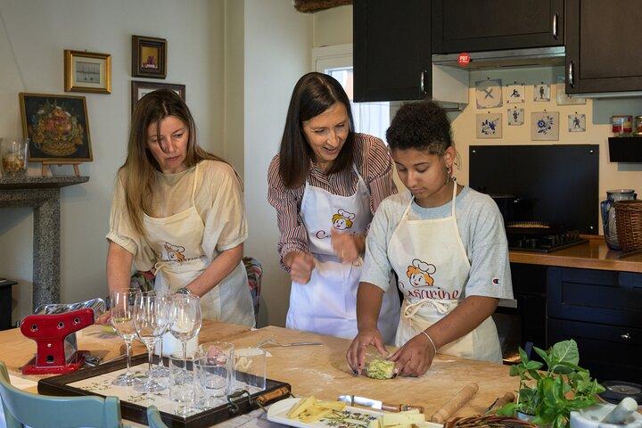 Authentic Tuscan Pasta Class in a Local Home in Pistoia