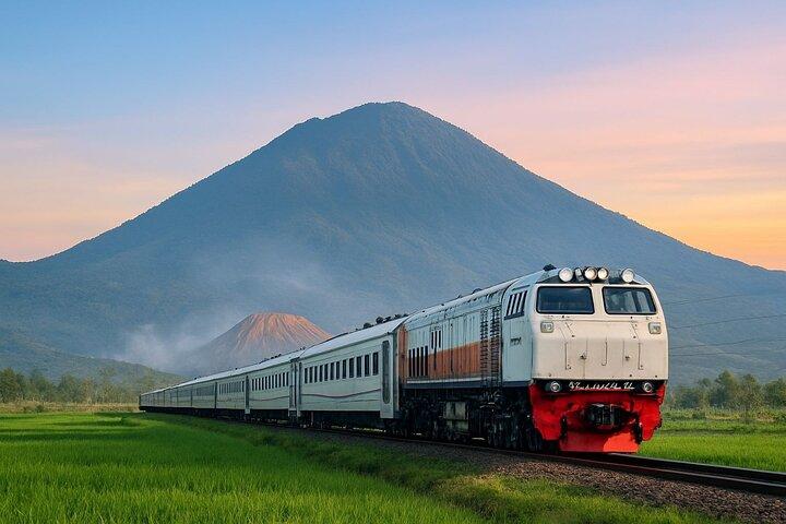 Desde Yogyakarta : Excursión al Monte Bromo y al cráter Ijen con Tren 3D2N