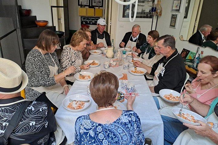Bari Old Town Tour with Orecchiette and Dessert Class