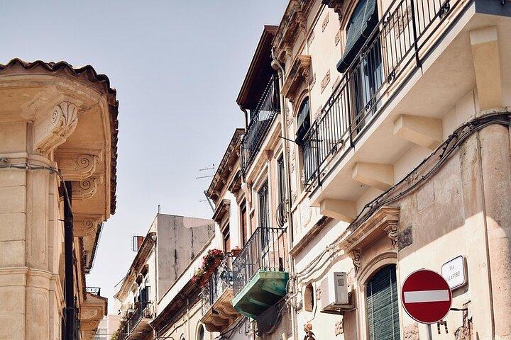 Catania Walking Tour: Udforsk de bedste seværdigheder og skjulte perler