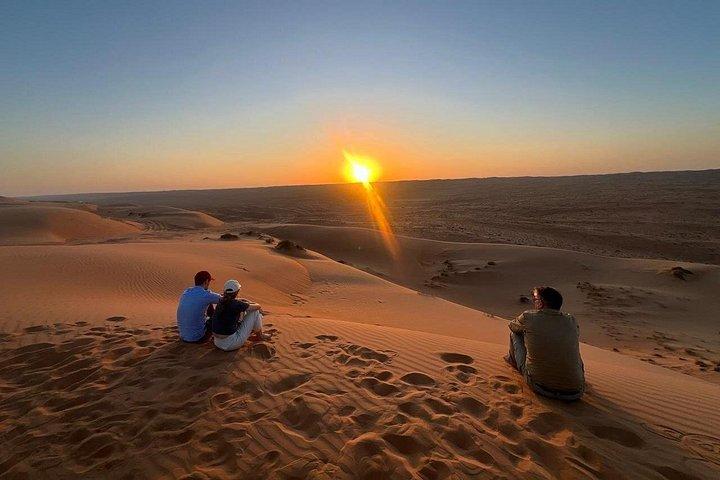 プライベートマスカットシティツアーと砂漠の夕日-終日