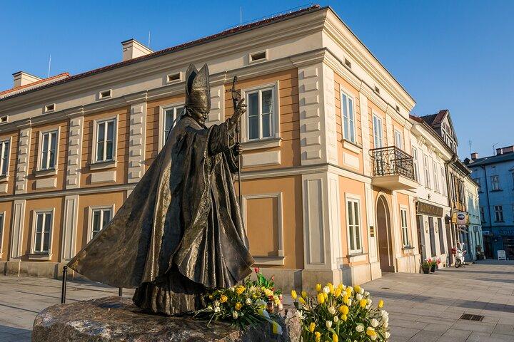 Cracovia: Historia del Papa Juan Pablo II: Visita guiada - Hogar y Santuario