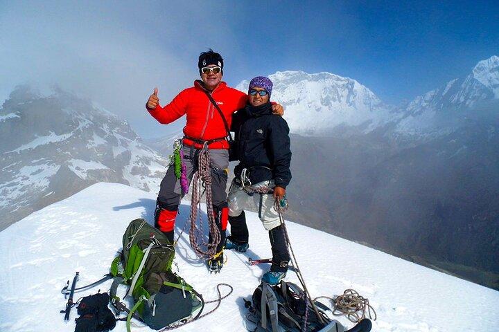 Nevado Mateo Volledige dag klimmen in Huascarán Nationaal Park