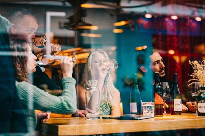 Vienna Uncorked degustação de vinhos premium com excursão na adega