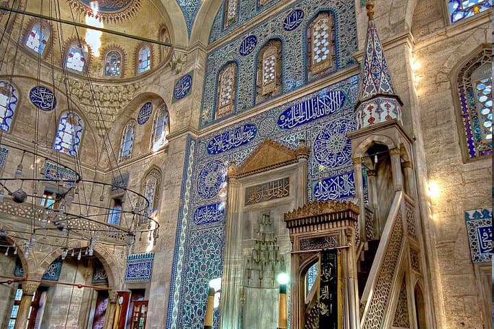 Private Blue Mosque & Old City Walking Tour with Local Guide
