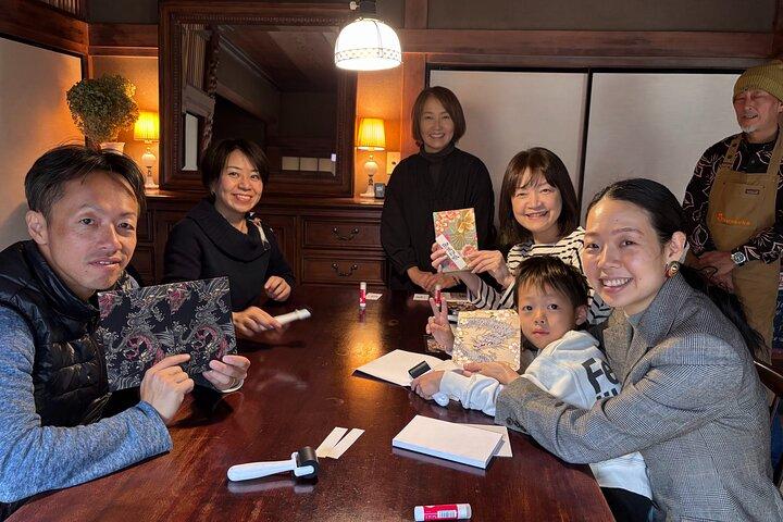 Machen Sie Ihr Goshuin Stempelbuch im Kamakura Retro Café