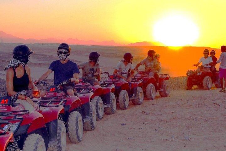 Super Safari (ATV Quad, Buggie, Jeep, Bedouin village, Party) de Hurghada