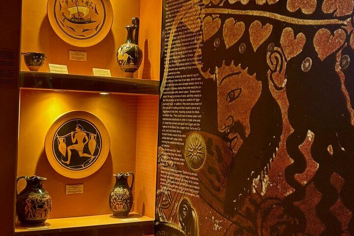Athens Wine Tour: Wine museum and Wine Tasting with Food Pairings
