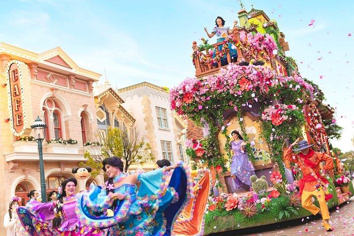 Hong Kong Disneyland 1 Day Ticket with Hotel Pickup and Drop Off