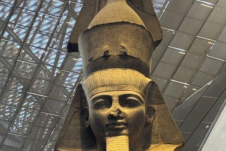 Top 2 - dag privétour naar alle piramides, GEM, Caïro en 2 avonden