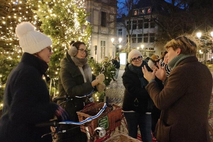 Bruges Magical Winterglow Christmas Bike Tour & Hot Chocolat / Vin