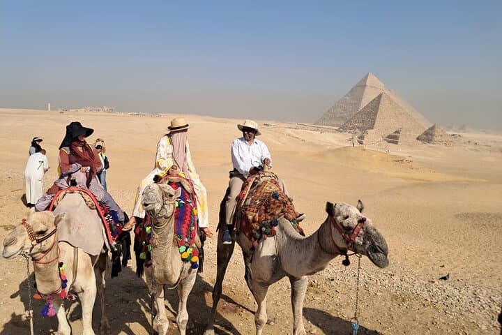 Giza Pyramids & Private Felucca on the Nile – VIP Experience
