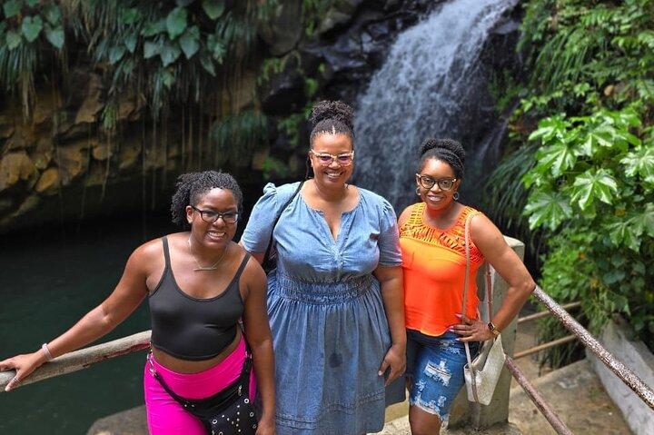 Visite guidée de la Grenade : cascade, Grand Etang et Chocolat