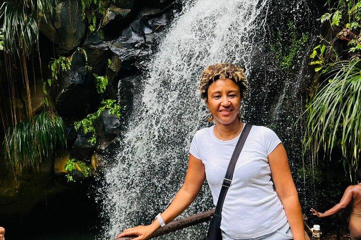 Visite guidée de la Grenade : cascade, Grand Etang et Chocolat