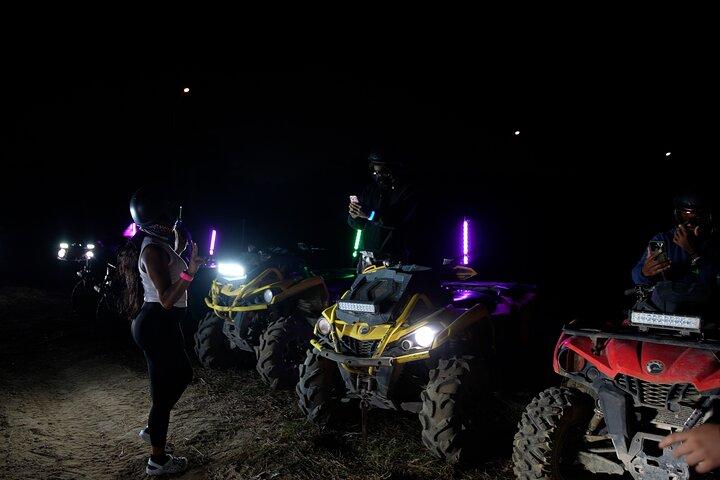 MIAMI-ATVオフロードツアー。 フリーゴーグルとヘルメット