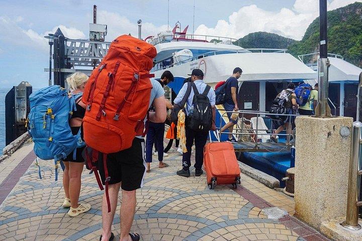 Phuket to Phi Phi Ferry Transfer with Relaxing Island Round Trip