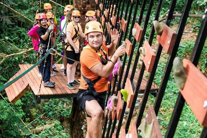 カオラック発スカイロックハイスリル熱帯雨林ジップラインアドベンチャー