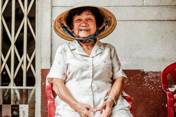 Hungrige HCMC Food Tour mit 15 + Verkostungen