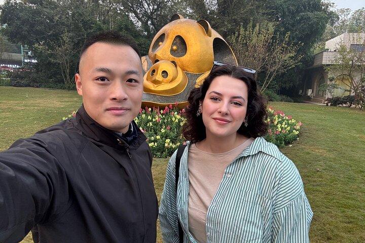 Privérondleiding door de Chengdu Panda-basis met hotelophaling