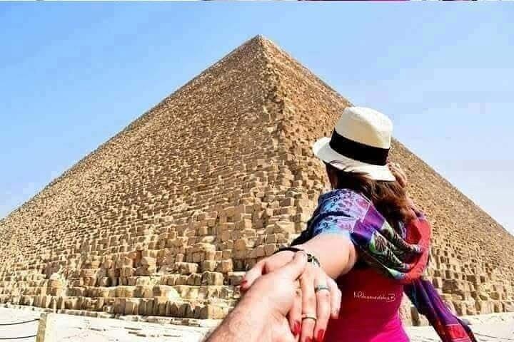 De piramides en geneugten van het Grand Egyptian Museum