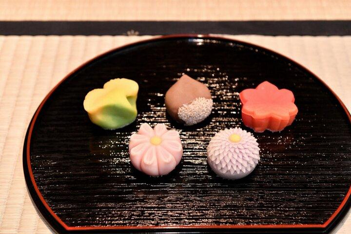 京都おりづるや祇園で着物の茶道体験