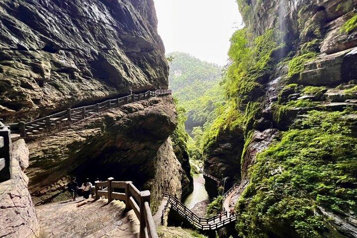 Chongqing Wulong Private Day Tour:Three Bridges&Longshuixia Gorge