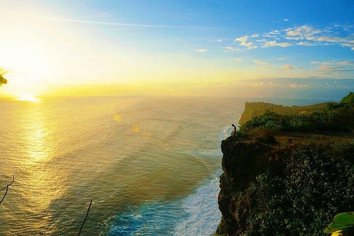 Uluwatu All Inclusive Tour with BBQ, Temple and Fire Dance Show