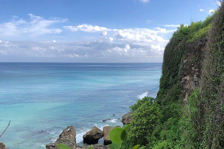 ウルワツオールインクルーシブツアー（BBQ、寺院、ファイヤーダンスショー付き）