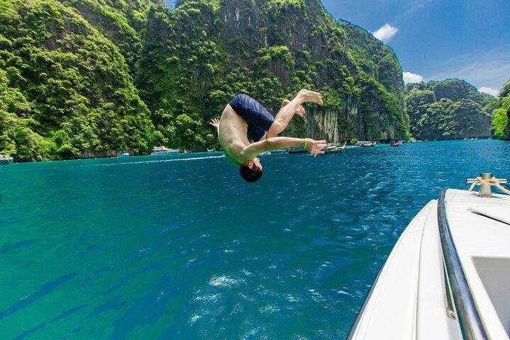 Phi Phi-eilanden eendaagse tour per speedboot vanuit Phuket