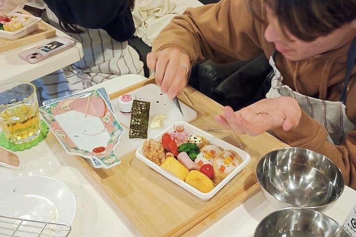 キャラクター弁当料理教室：かわいい日本語弁当を作る