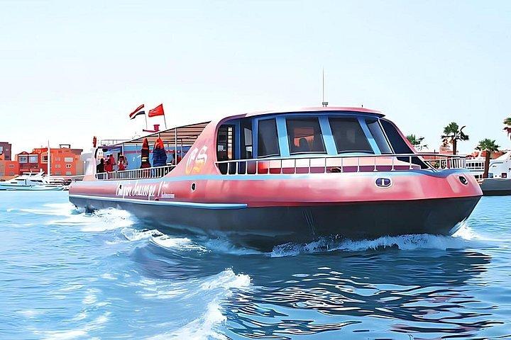 2 - フルガダ島発シュノーケリング付き半潜水艦1時間ツアー