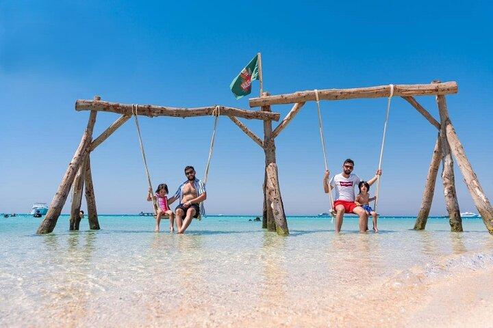 Hurghada: Sea Trip to Hula Hula Island & Lunch