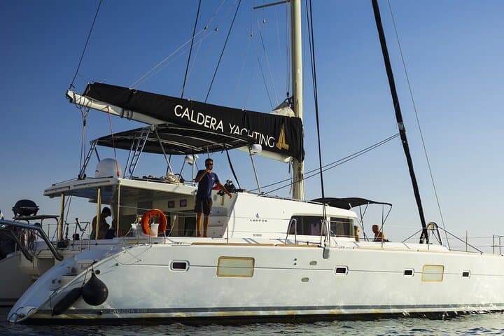 Athens Private Cruise with Meal, Open Bar & Transfer