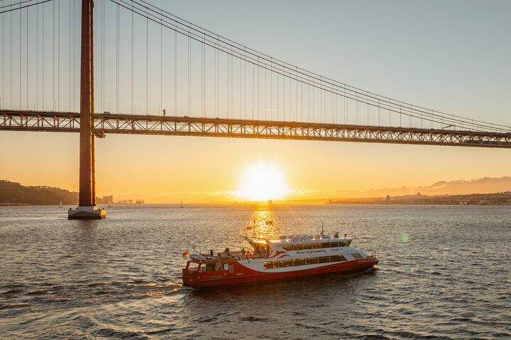 Cruzeiro Lisbon Sunset com bebida de boas-vindas e lanche incluído