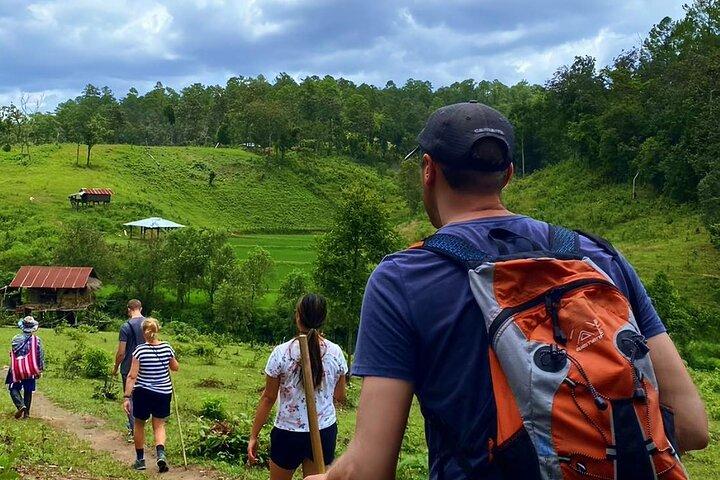 Hoteller i nærheden af Mae Wang Adventure: Jungle Trek, Waterfalls & Village Stay