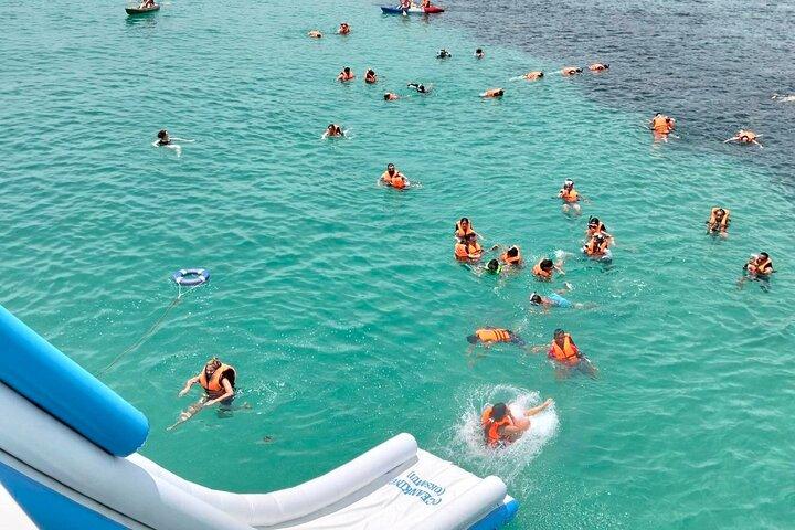 Varkenseiland Sightseeing, snorkelen per catamaran vanuit Koh Samui